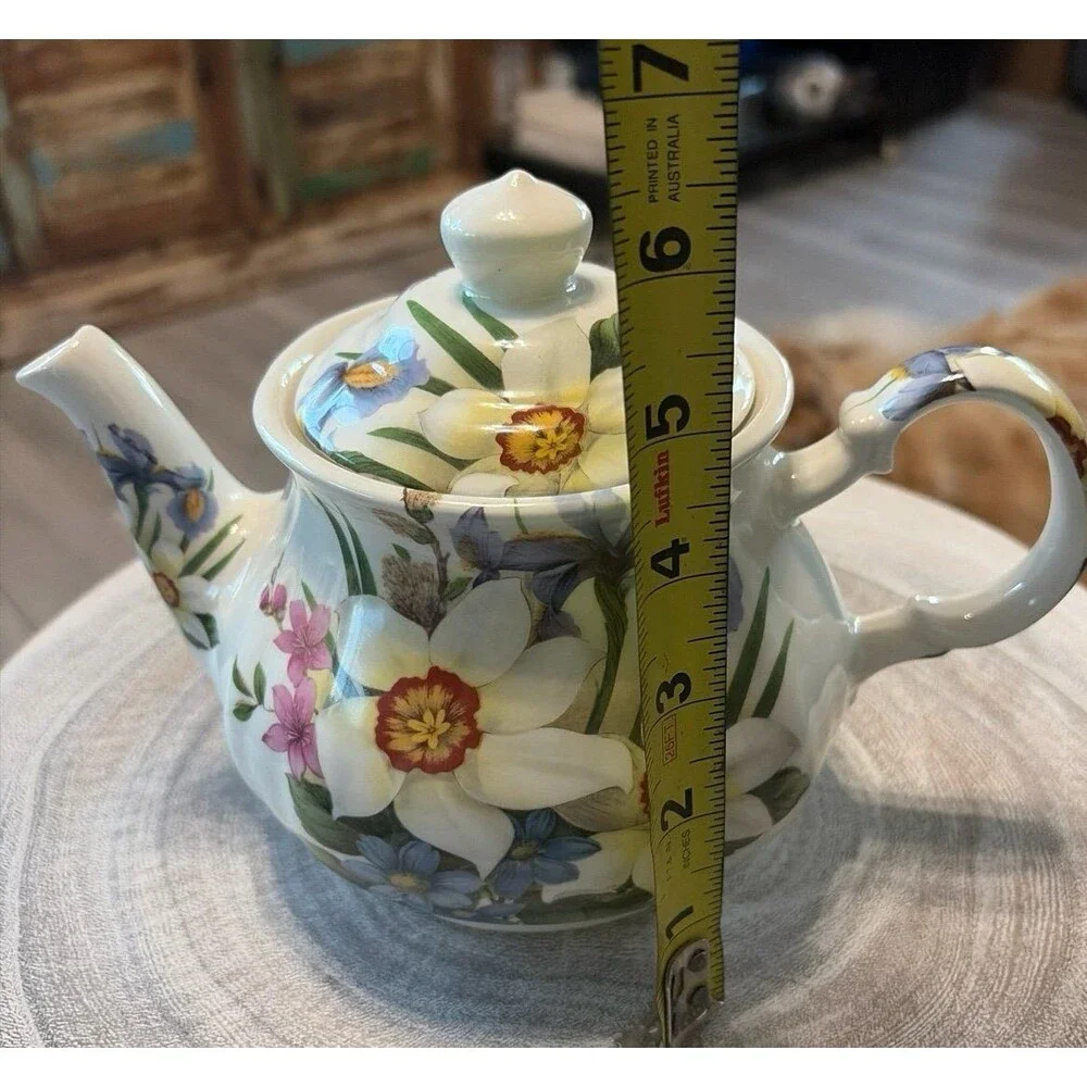 Vintage Sadler Made in England Floral Teapot – Blue & White Flowers